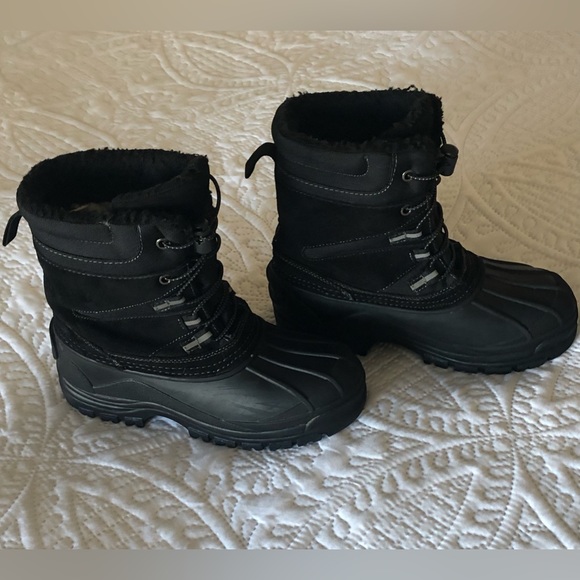 Boy’s Lands’ End Expedition Insulated Winter Boots, size 4 - Picture 3 of 9